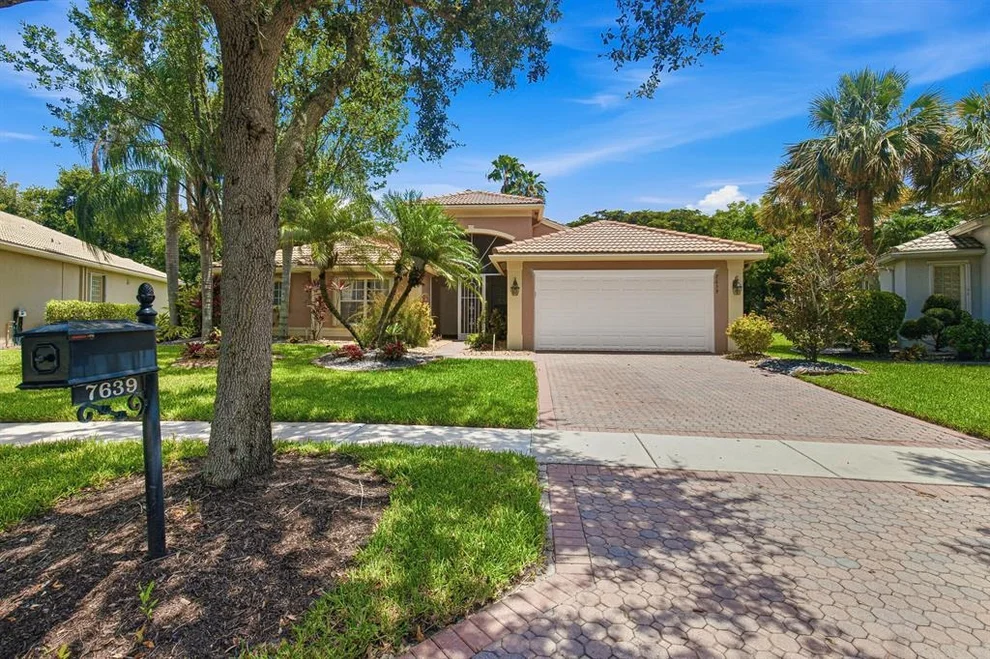Unit for sale at 7639 Tarpon Cove Circle, Lake Worth, FL 33467