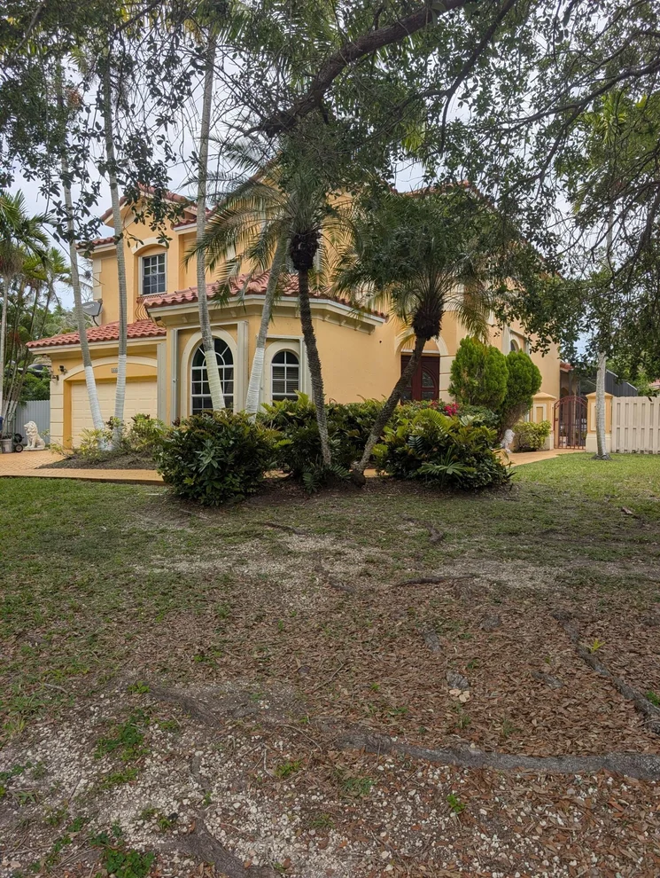 Unit for sale at 16435 SW 89th Avenue, Palmetto Bay, FL 33157
