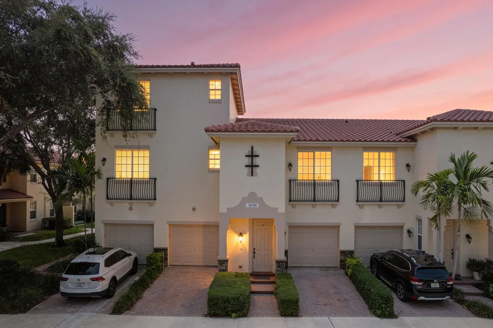 Unit for sale at 1020 E LONGPORT Circle, Delray Beach, FL 33444