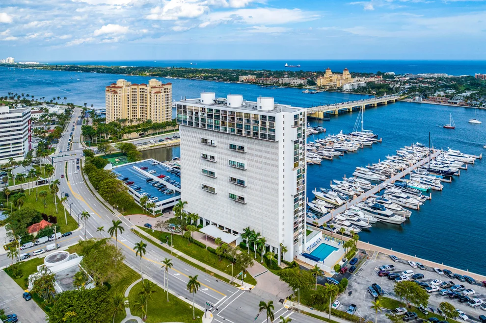 Unit for sale at 400 N Flagler Drive, West Palm Beach, FL 33401