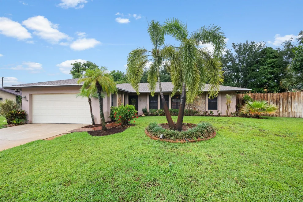 Unit for sale at 975 Ryanwood Drive, West Palm Beach, FL 33413