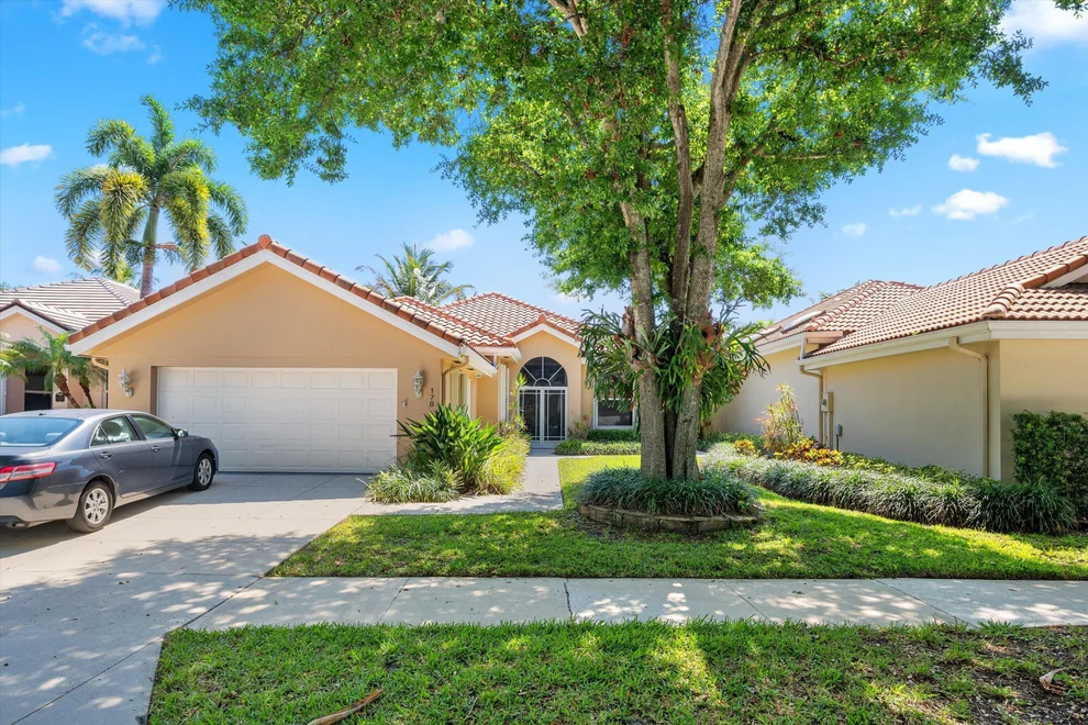 Unit for sale at 178 Hampton Place, Jupiter, FL 33458