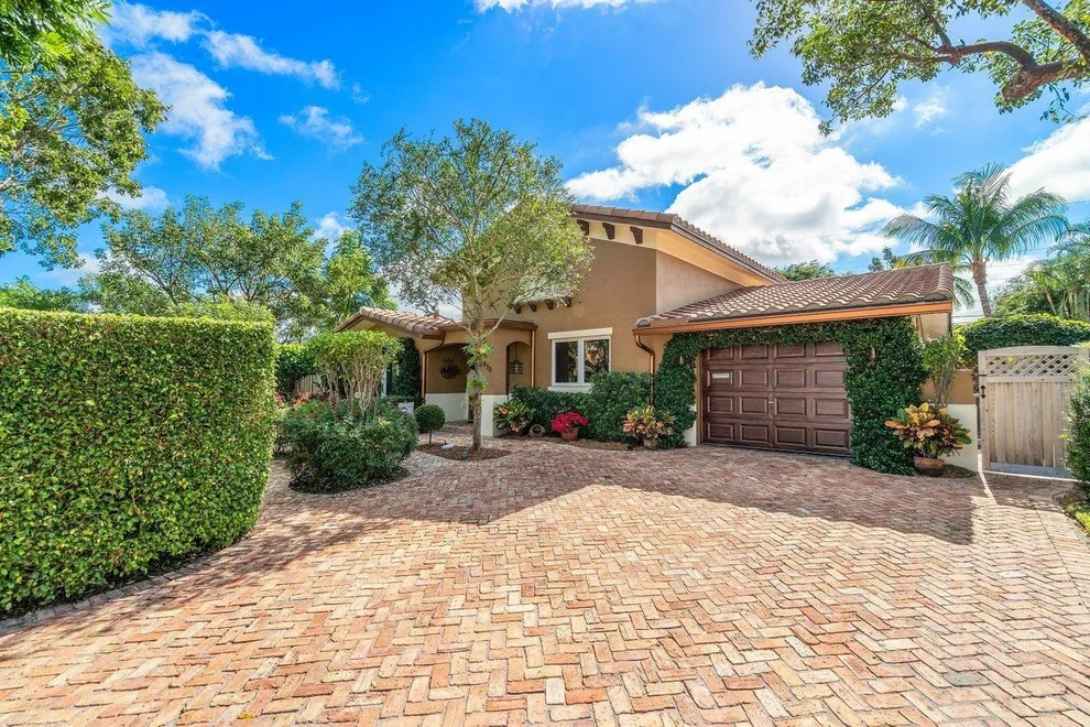 Unit for sale at 870 NW 7th Street, Boca Raton, FL 33486