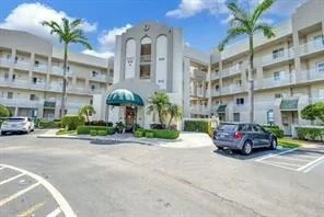 Unit for sale at 7727 Southampton Terrace Terrace, Tamarac, FL 33321