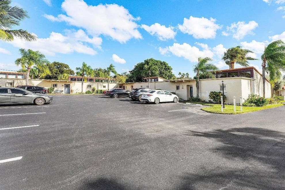 Unit for sale at 2541 Boundbrook Boulevard, Palm Springs, FL 33406