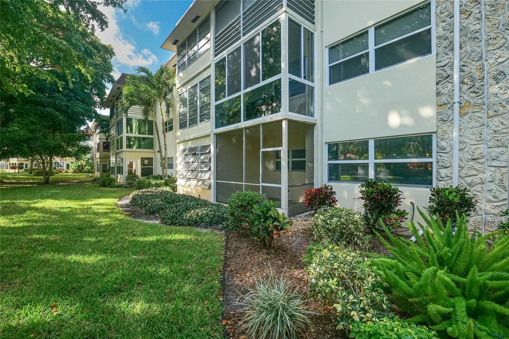Unit for sale at 5151 W Oakland Park Boulevard, Lauderdale Lakes, FL 33313