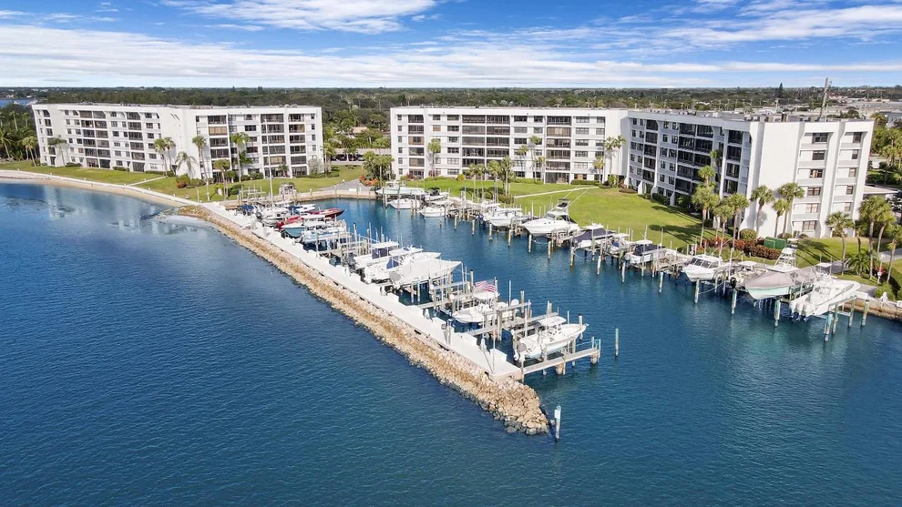 Unit for sale at 1648 Jupiter Cove Drive, Jupiter, FL 33469