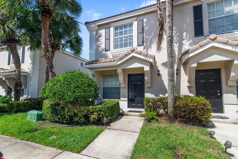 Unit for sale at 5044 Palmbrooke Circle, West Palm Beach, FL 33417