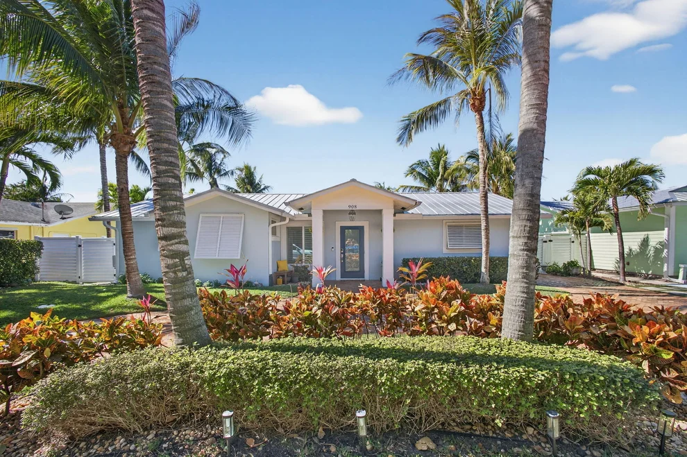 Unit for sale at 908 Penn Trail, Jupiter, FL 33458