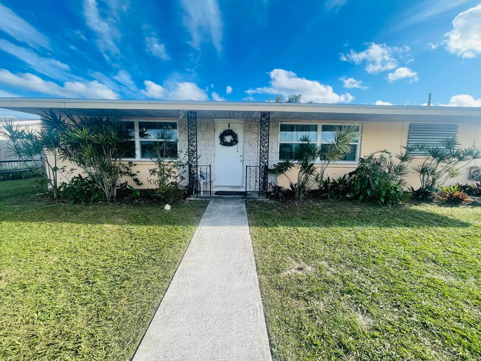Unit for sale at 1372 Berkshire Drive, West Palm Beach, FL 33406
