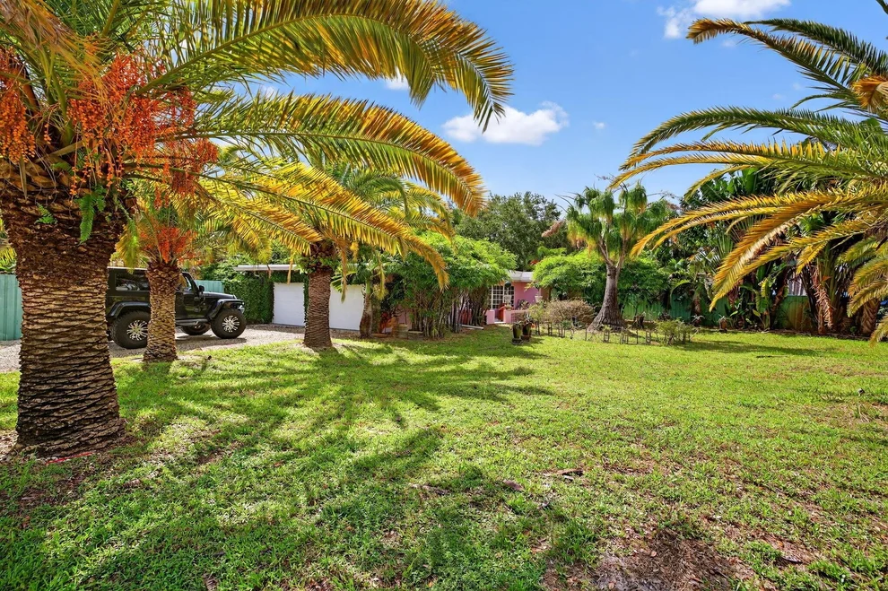 Unit for sale at 1912 NE 16th Terrace, Fort Lauderdale, FL 33305
