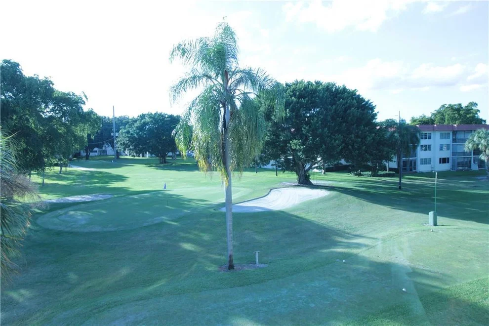 Unit for sale at 811 S Hollybrook Drive, Pembroke Pines, FL 33025
