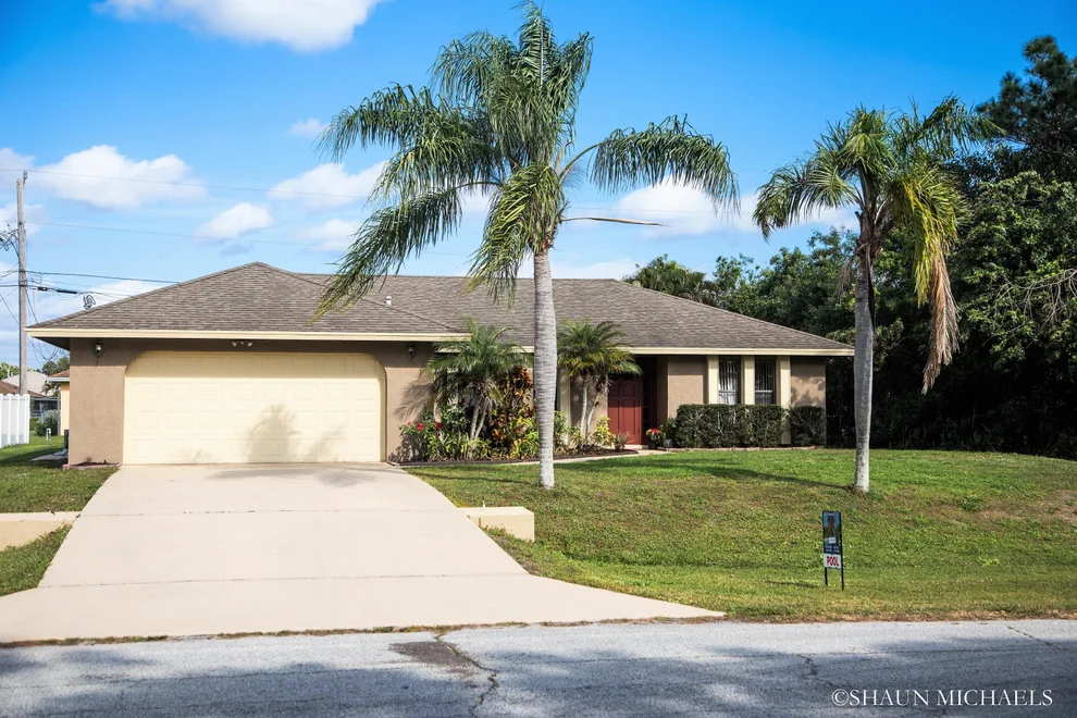 Unit for sale at 315 SE Navy Avenue, Port St Lucie, FL 34984