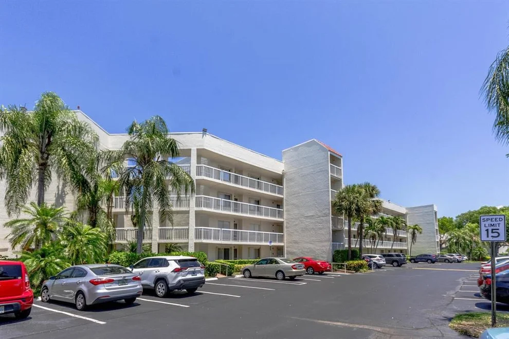 Unit for sale at 3146 Via Poinciana, Lake Worth, FL 33467