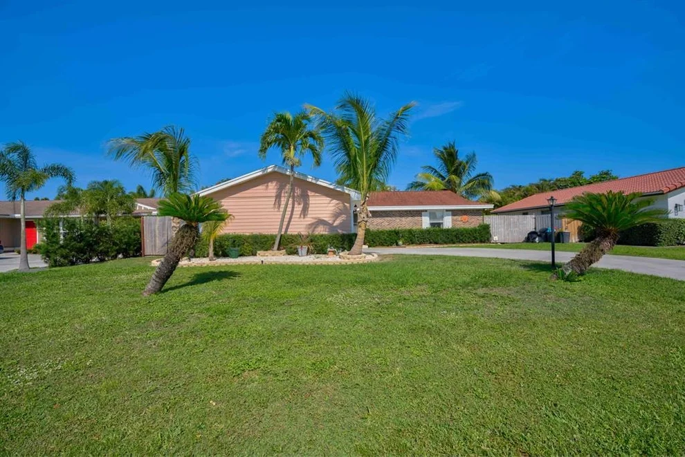 Unit for sale at 11620 Ficus Street, Palm Beach Gardens, FL 33410