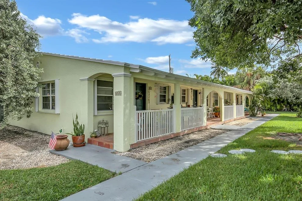 Unit for sale at 424 NE Wavecrest Way, Boca Raton, FL 33432