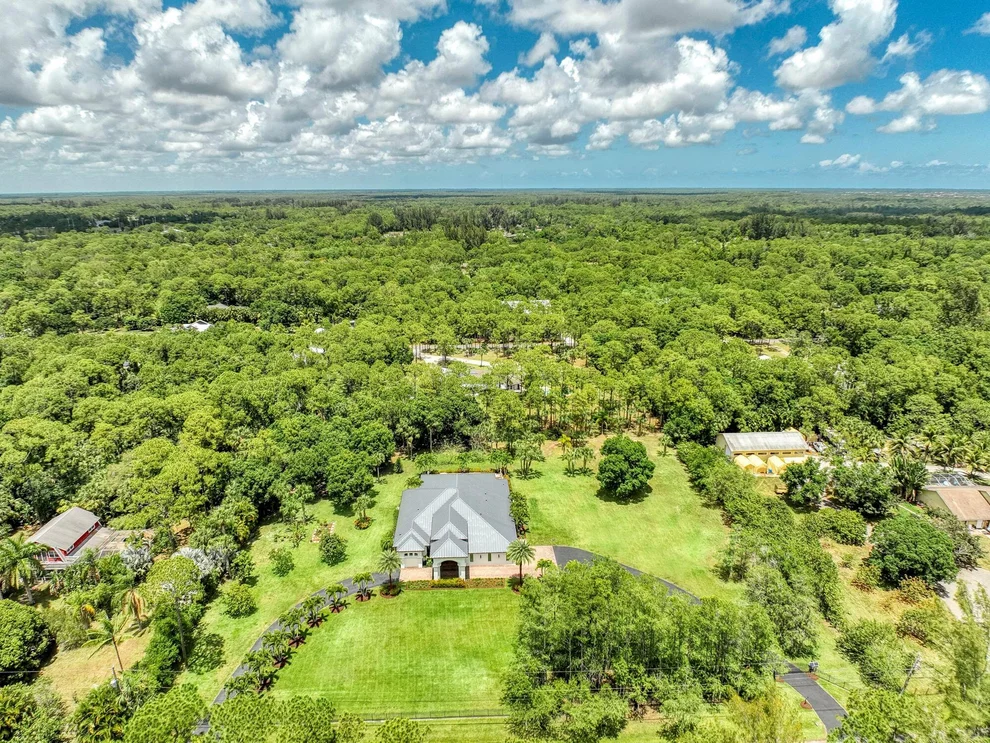 Unit for sale at 9853 Whippoorwill Trail, Jupiter, FL 33478