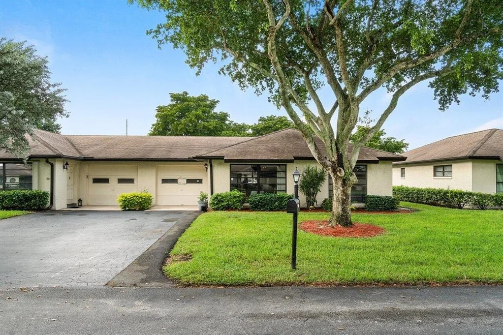Unit for sale at 10325 Equestrian Drive, Boynton Beach, FL 33436