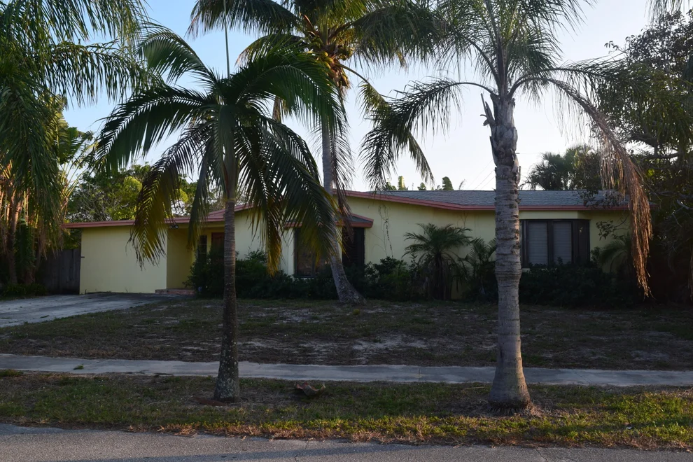 Unit for sale at 1002 W Perry Street, Lake Worth, FL 33462