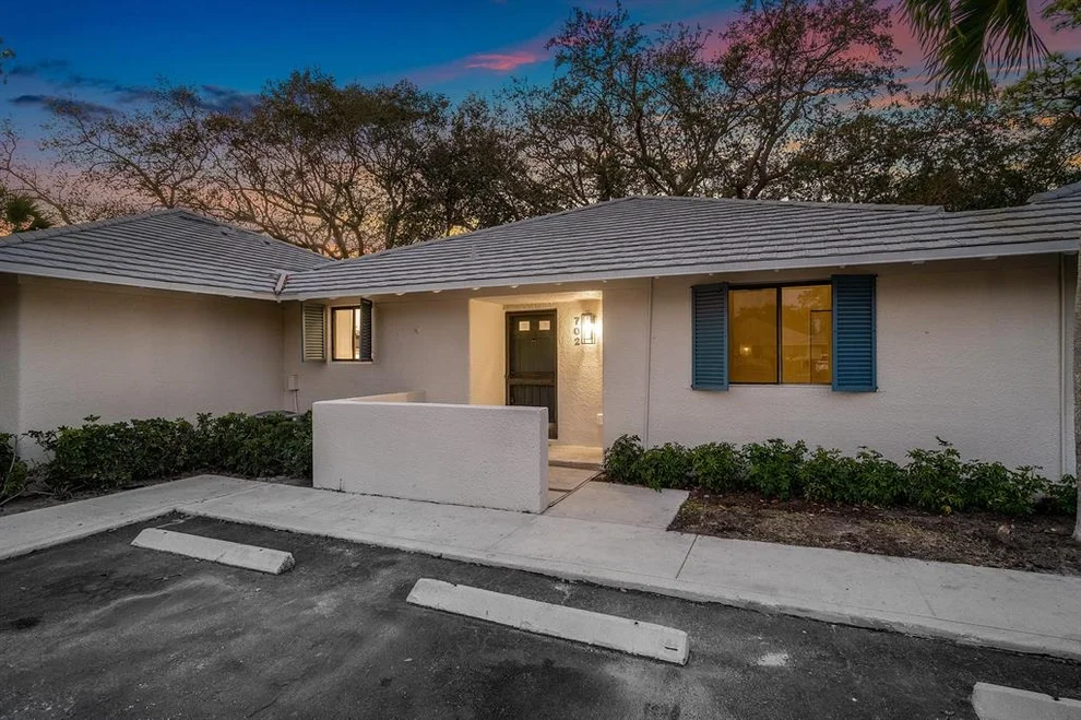 Unit for sale at 702 Club Drive, Palm Beach Gardens, FL 33418