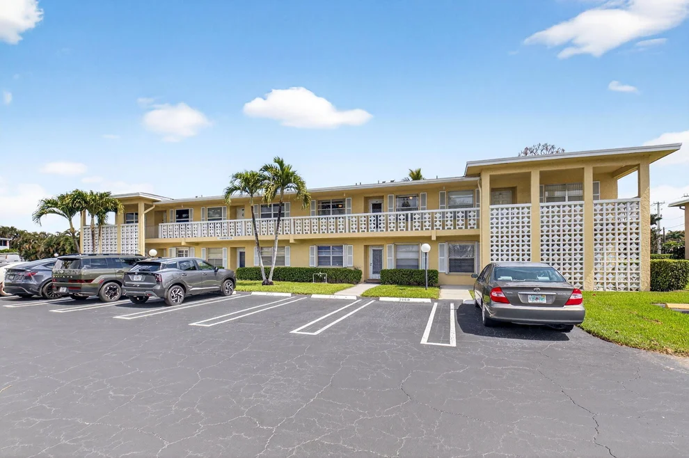 Unit for sale at 1150 Mahogany Way, Delray Beach, FL 33445