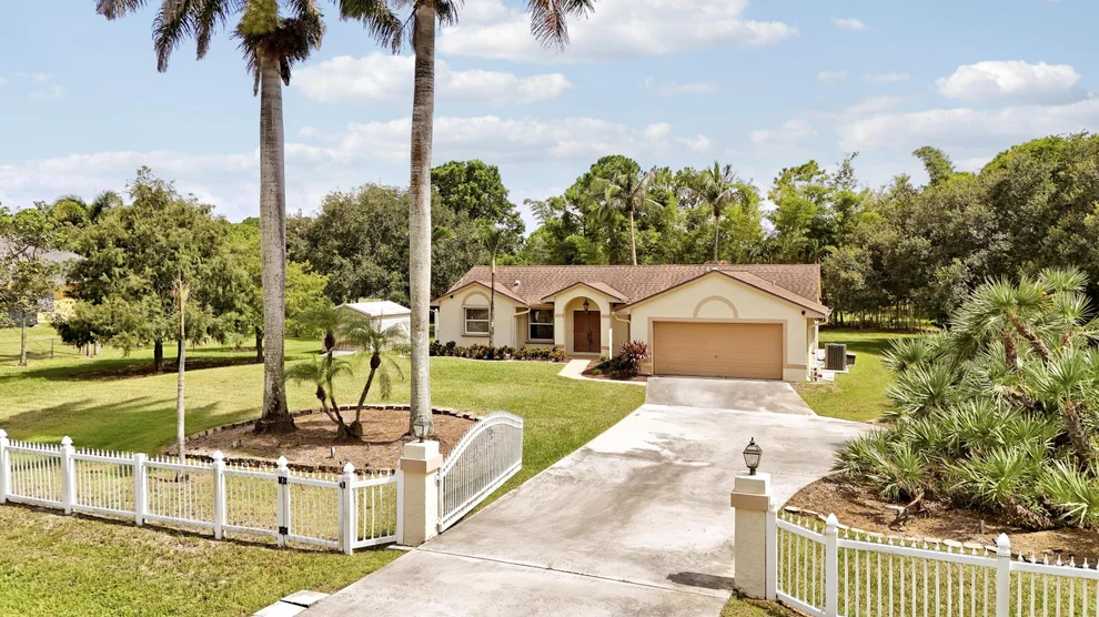 Unit for sale at 14806 96TH Lane N, The Acreage, FL 33412