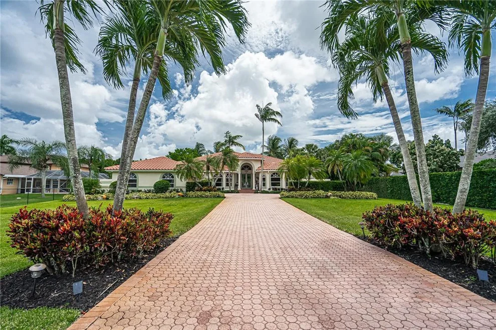 Unit for sale at 12220 NW 12th Street, Plantation, FL 33323
