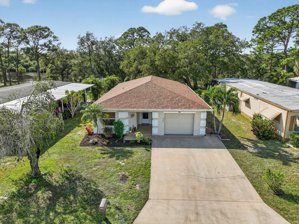 Unit for sale at 111 Camino Del Rio, Port St Lucie, FL 34952