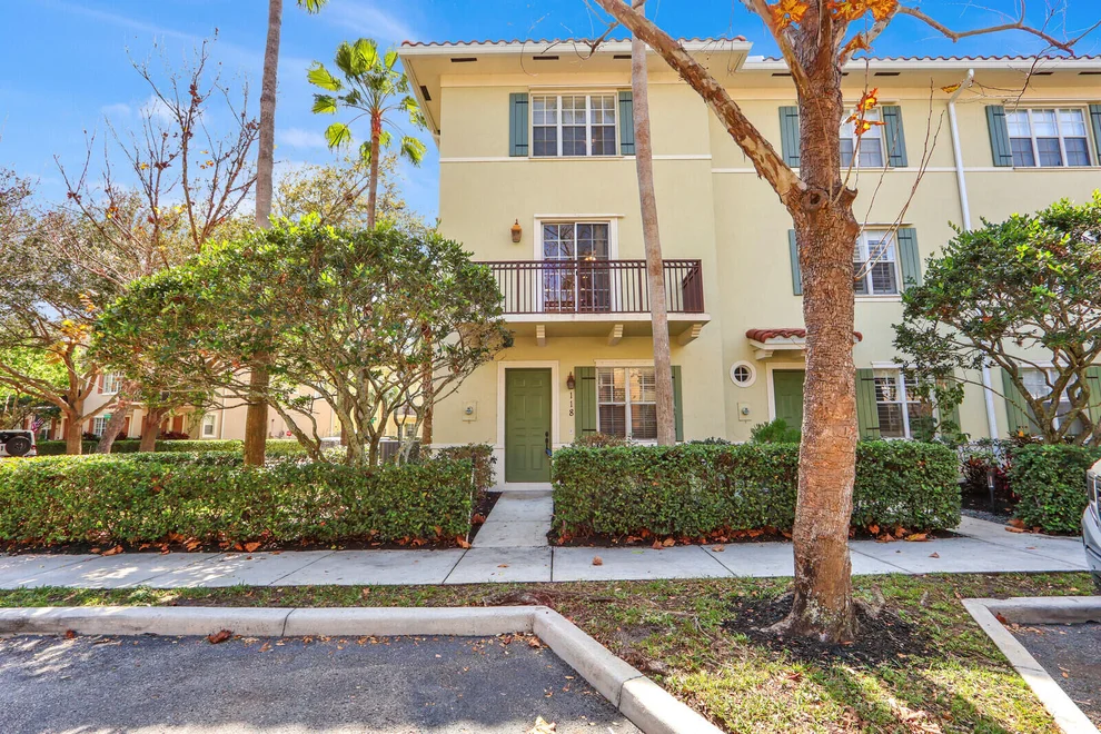 Unit for sale at 118 Osceola Lane, Jupiter, FL 33458