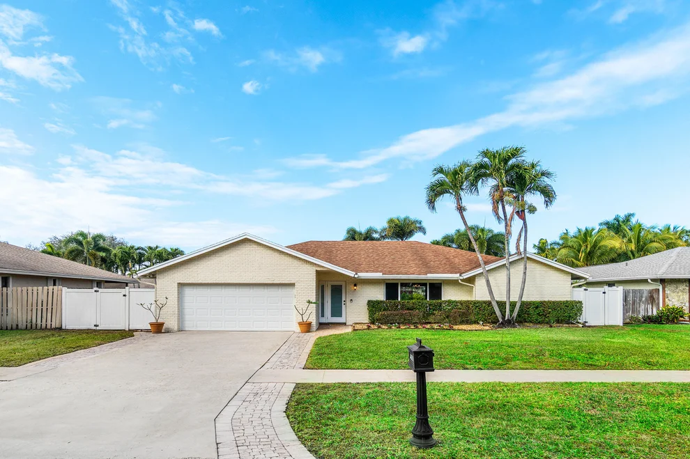 Unit for sale at 4060 Birchwood Drive, Boca Raton, FL 33487