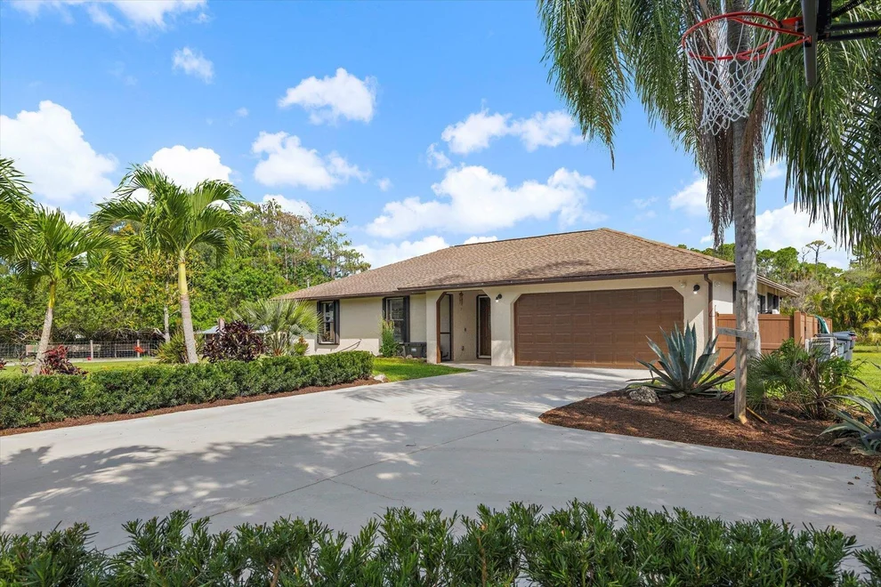 Unit for sale at 17039 62nd Road N, Loxahatchee, FL 33470
