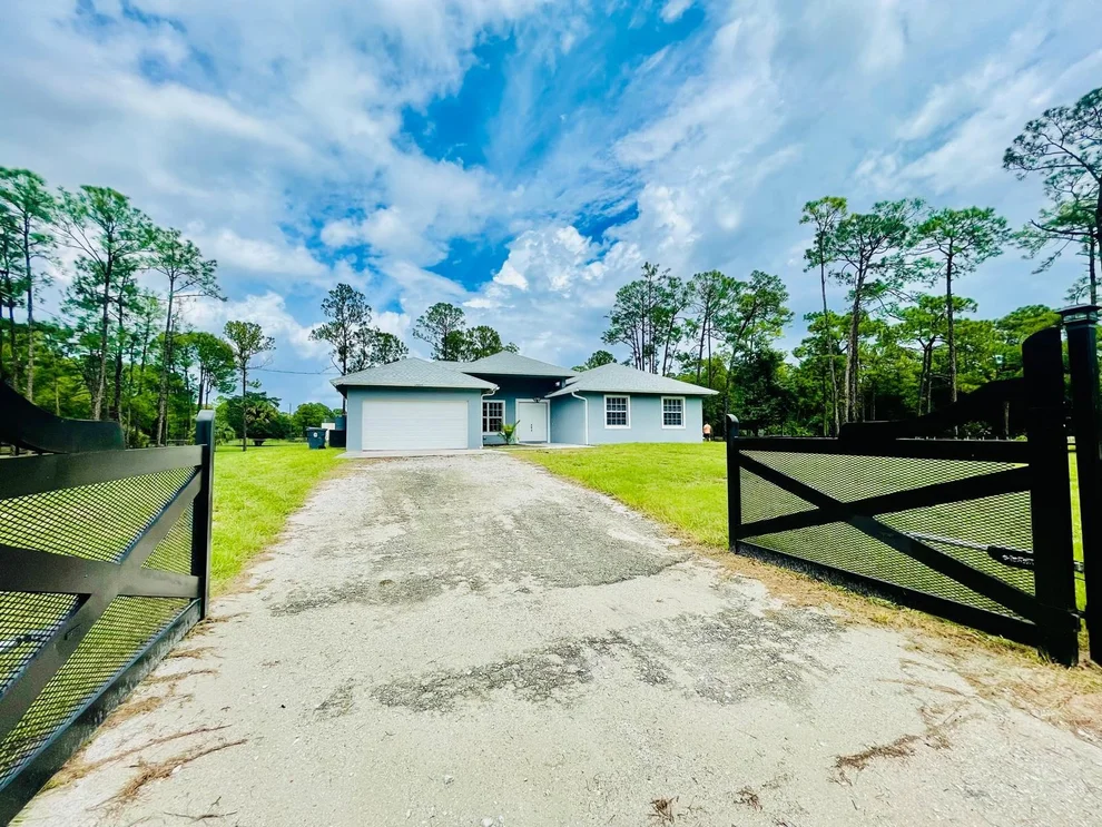 Unit for sale at 17225 78th Road N, Loxahatchee, FL 33470