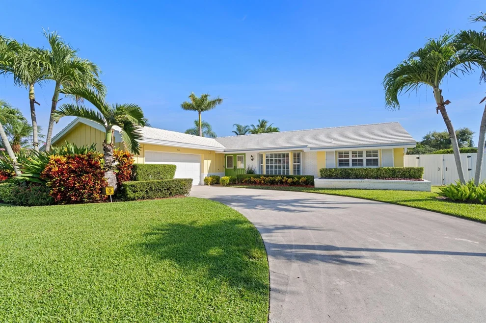 Unit for sale at 4633 Holly Drive, Palm Beach Gardens, FL 33418