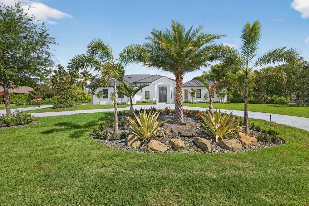 Unit for sale at 8771 Man O War Road, Palm Beach Gardens, FL 33418
