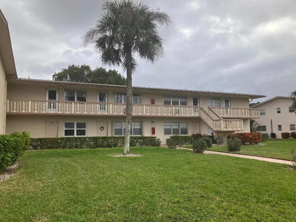 Unit for sale at 185 Norwich H, West Palm Beach, FL 33417