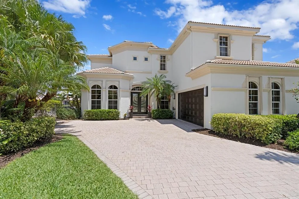 Unit for sale at 355 Vizcaya Drive, Palm Beach Gardens, FL 33418