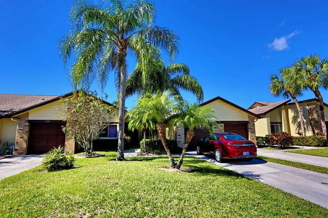 Unit for sale at 154 Ramblewood Circle, Royal Palm Beach, FL 33411