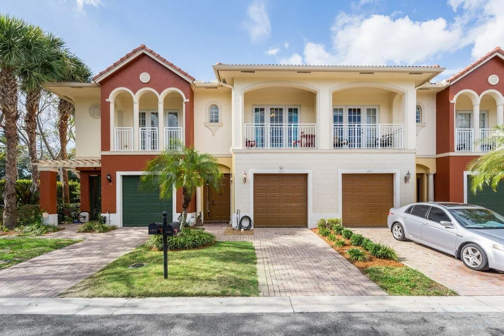Unit for sale at 103 VíA Aurelia, Royal Palm Beach, FL 33411