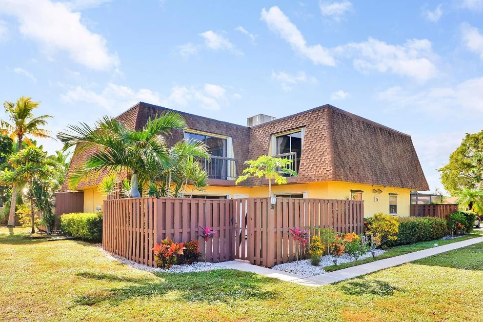 Unit for sale at 110 N Delaware Boulevard, Jupiter, FL 33458