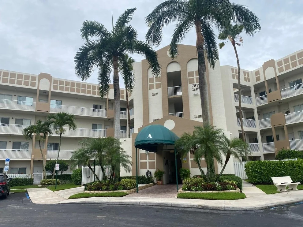 Unit for sale at 7611 Southampton Terrace, Tamarac, FL 33321