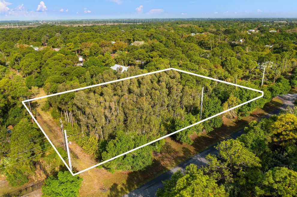 Unit for sale at 10601 Pine Cone Lane, Fort Pierce, FL 34945