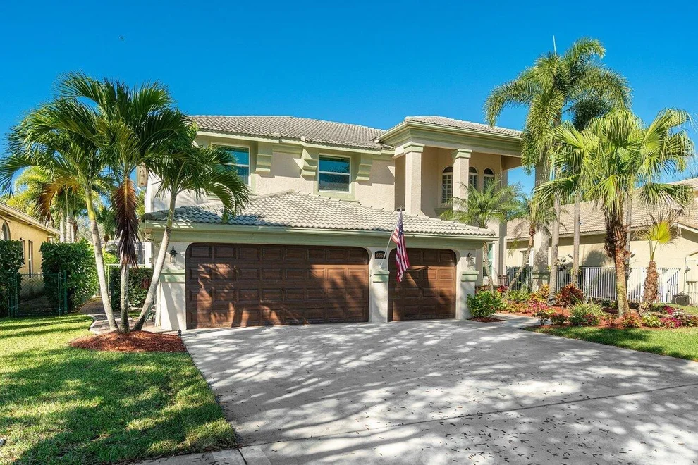 Unit for sale at 6538 Stonehurst Circle, Lake Worth, FL 33467