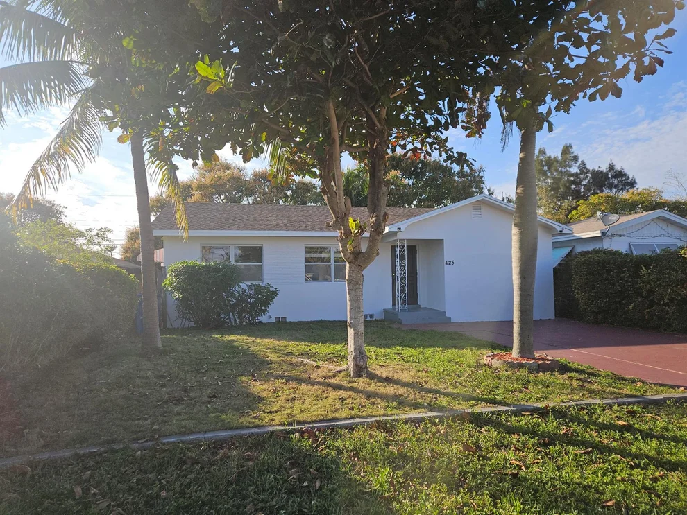 Unit for sale at 423 N Broadway, Lantana, FL 33462