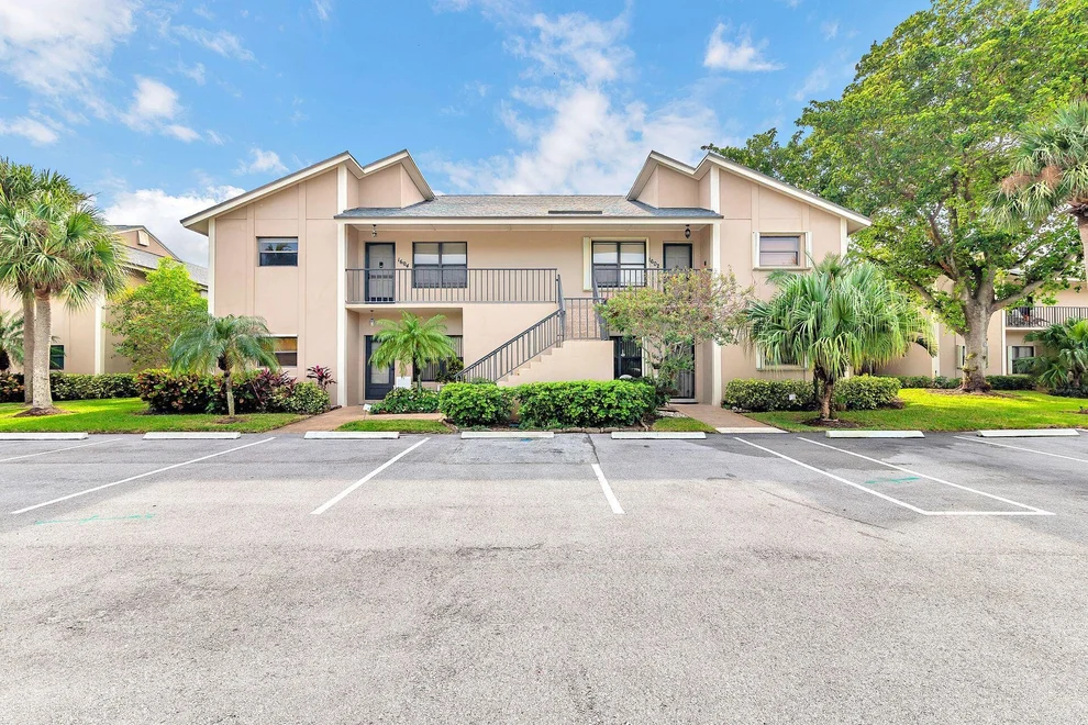 Unit for sale at 1601 Clubhouse Circle, Jupiter, FL 33477