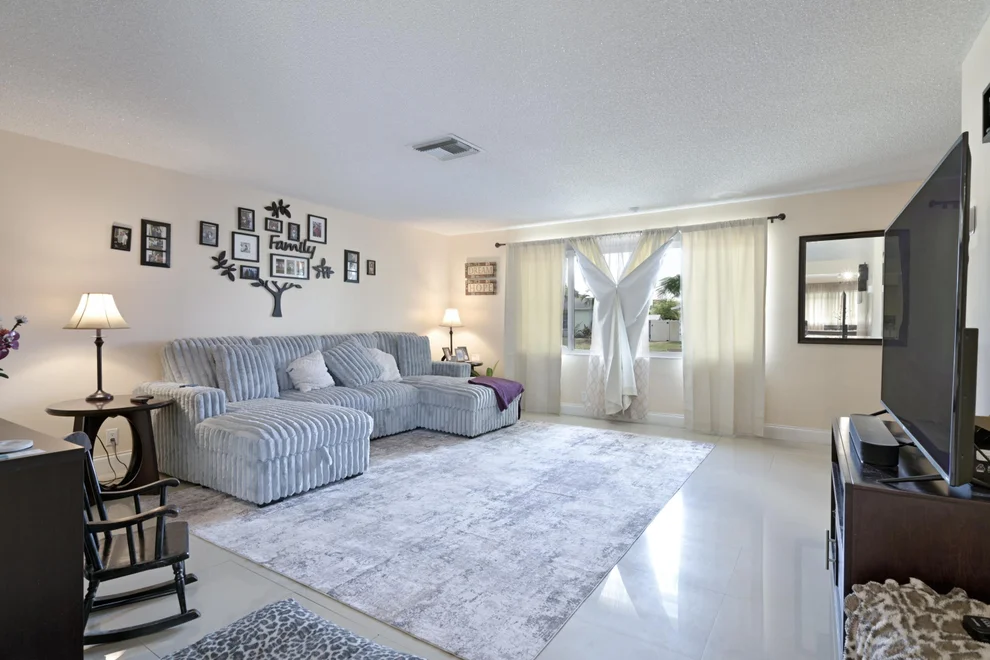 Unit for sale at 425 San Mateo Drive, Palm Springs, FL 33461