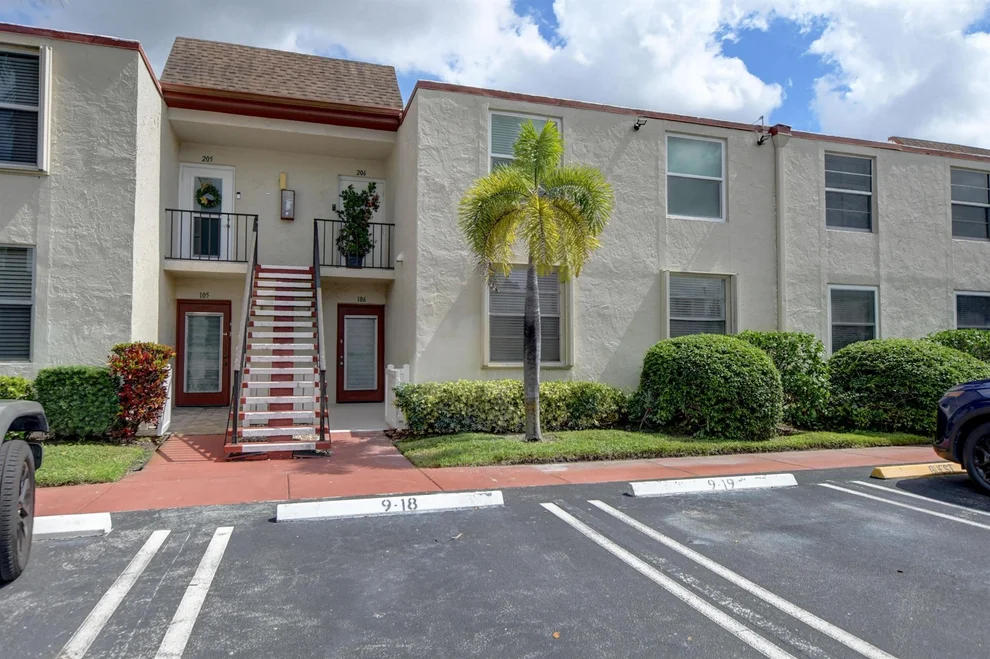 Unit for sale at 9 Willowbrook Lane, Delray Beach, FL 33446