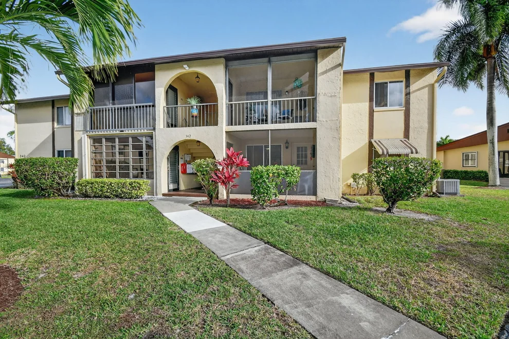Unit for sale at 342 Pine Ridge Circle, Greenacres, FL 33463