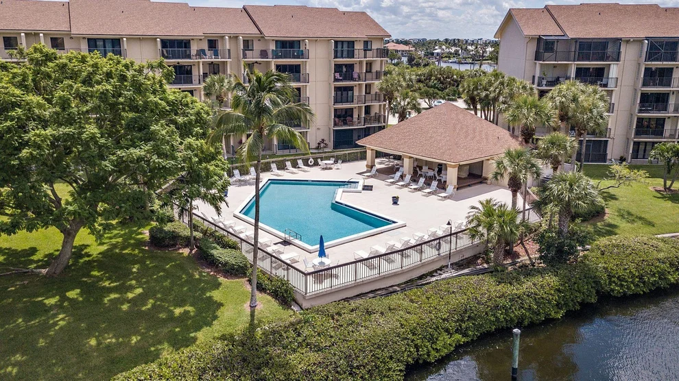 Unit for sale at 601 Seafarer Circle, Jupiter, FL 33477