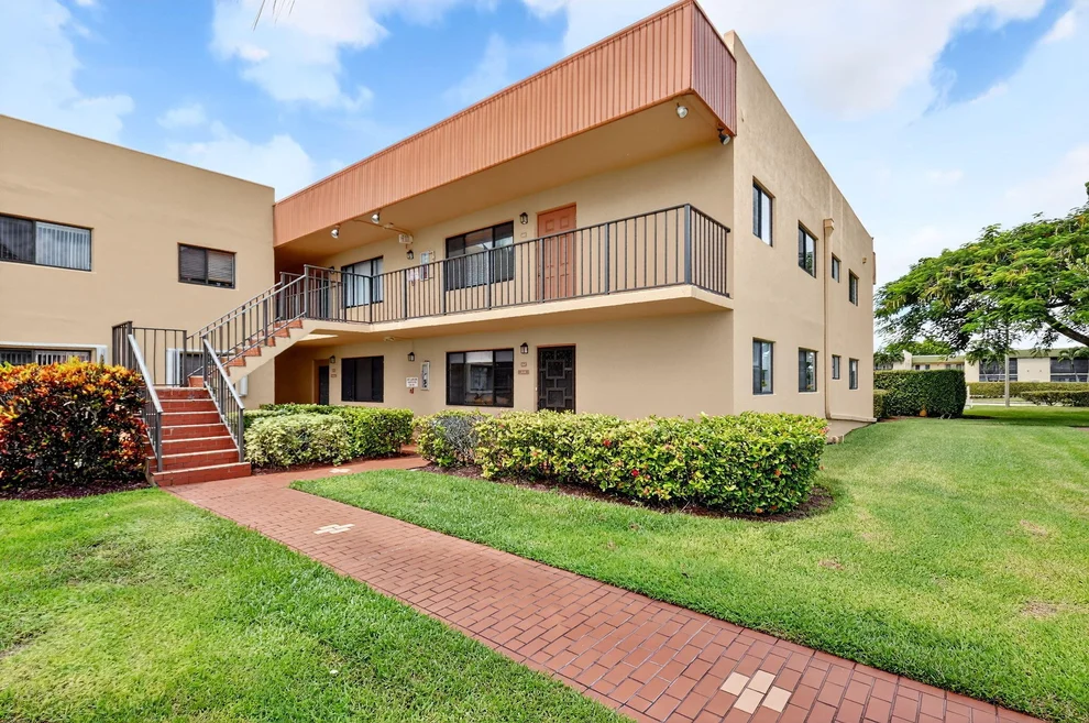 Unit for sale at 15216 Lakes Of Delray Boulevard, Delray Beach, FL 33484