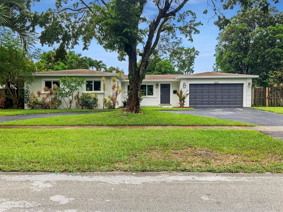 Unit for sale at 4716 NW 6th Court, Plantation, FL 33317